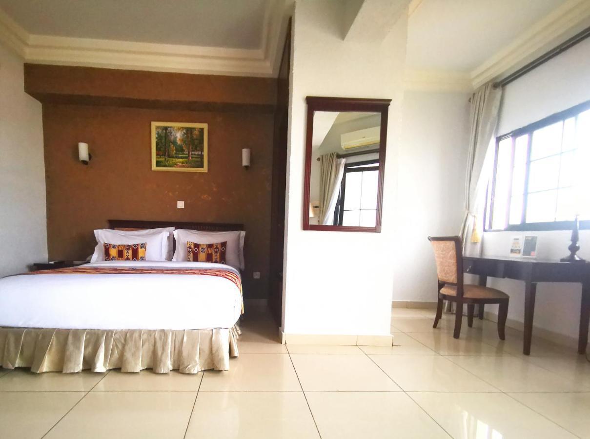 Hotel Hibiscus Louis Libreville Exterior photo